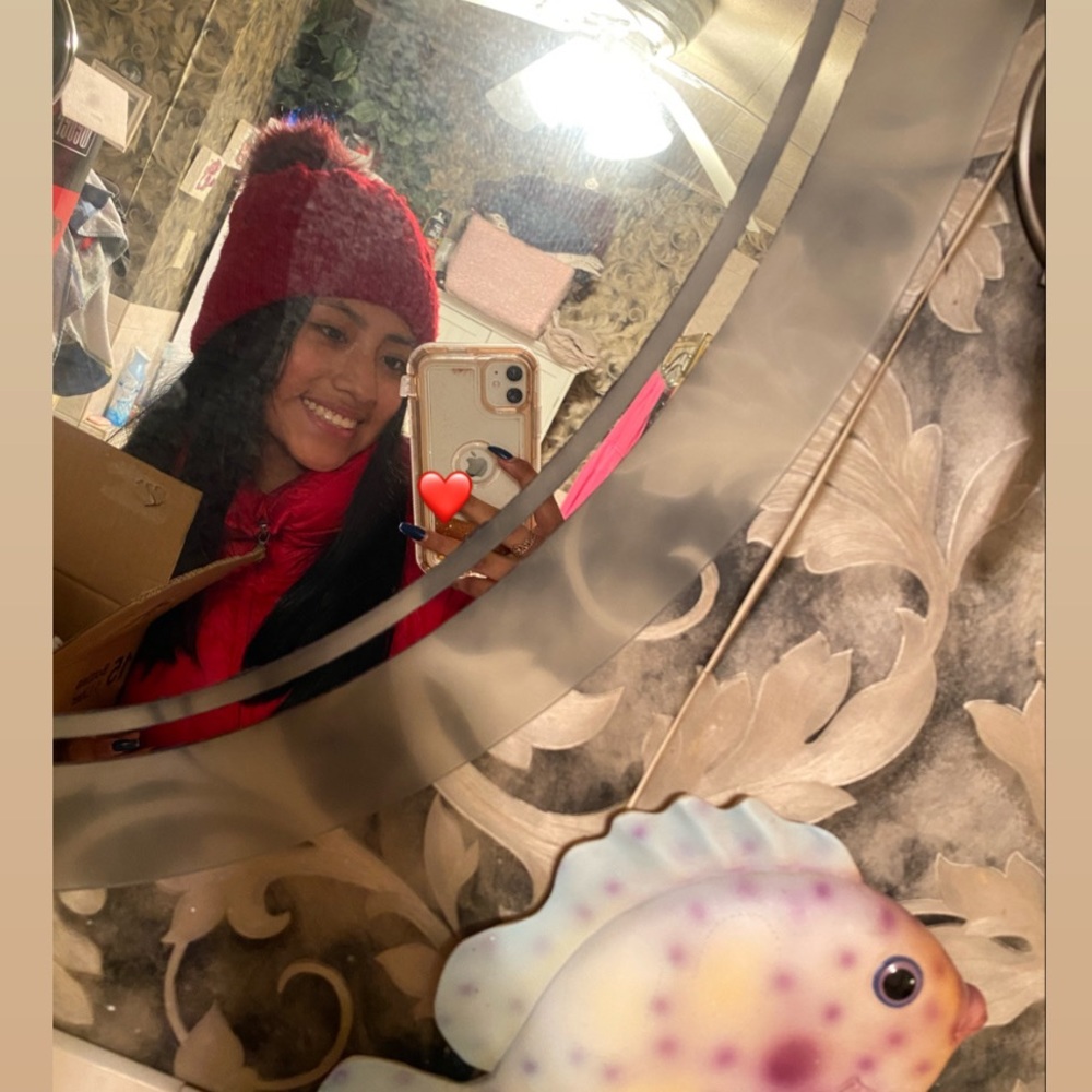 Meet your Posher, Dayanara